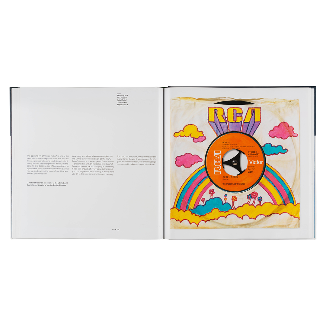 MORGANHOWELL45RPM_0000_Morgan-Howell-At-45_Spread-3