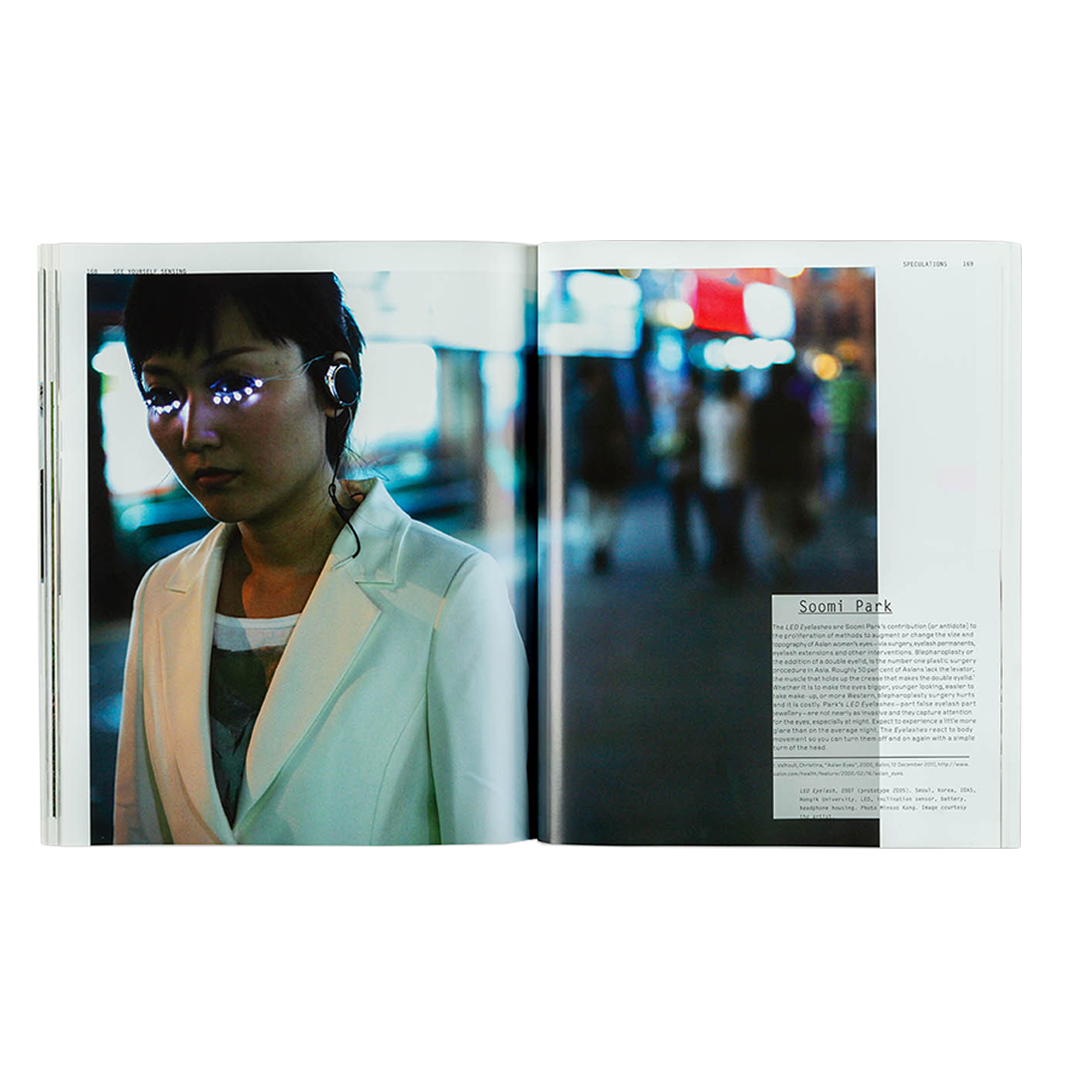 SEEYOURSELFSENSING_0000_See-Yourself-Sensing_Spread-3